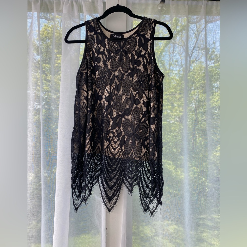 fab’rik sleeveless black lace shirt with tan lining